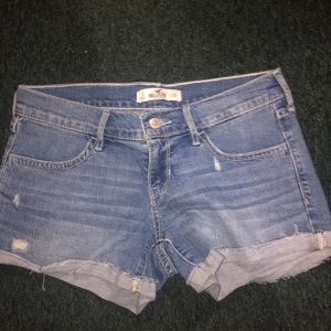 Hollister low/ mid rise jean shorts